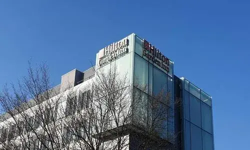 Hilton Paris Orly Airport 4 estrellas, hotel con restaurante, bienestar 24 horas y transporte gratuito al aeropuerto
