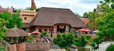 Restaurant Hakuna Matata en Disneyland Paris con platos africanos