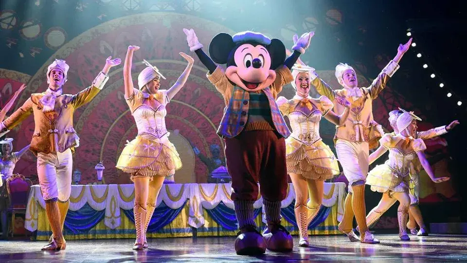 Mickey and The Magician en Disneyland París, espectáculo de magia con Mickey Mouse