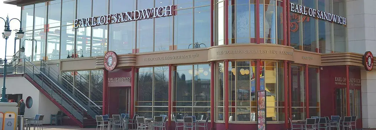 Earl of Sandwich en Disney Village, famoso restaurante de comida rápida especializado en sándwiches recién horneados
