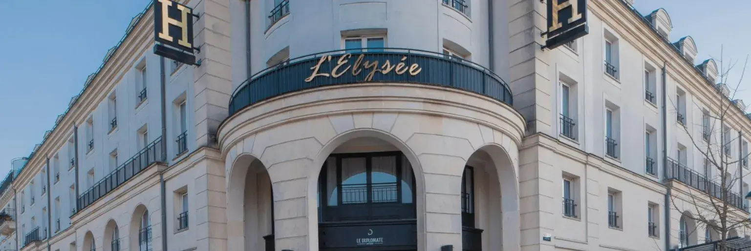 Hotel l'Elysée Val d'Europe, hotel de estilo parisino cerca de Disneyland con restaurante y habitaciones cómodas