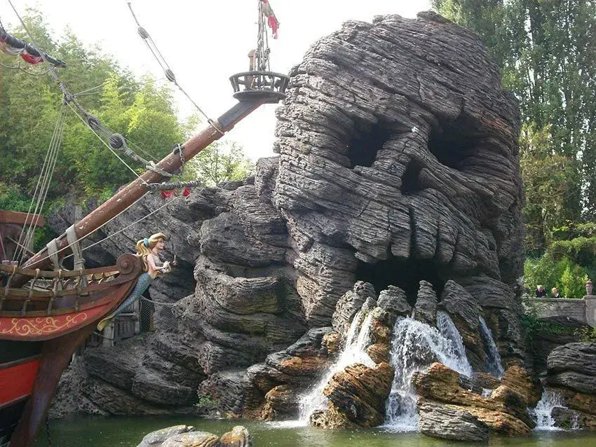 Roca de la Calavera en la atracción Isla Aventura, parque temático