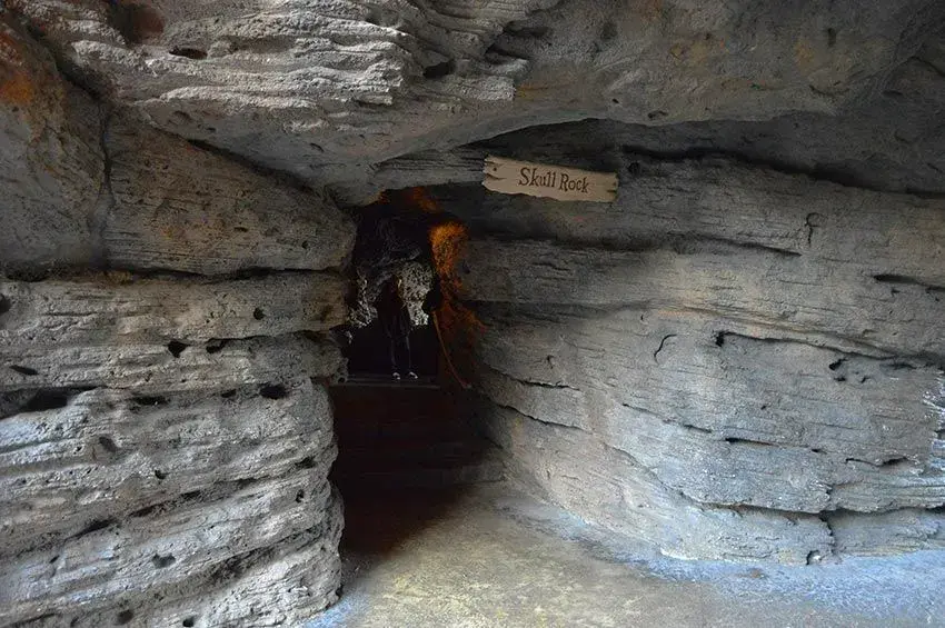 Entrada impresionante a la Roca de la Calavera, Isla Aventura