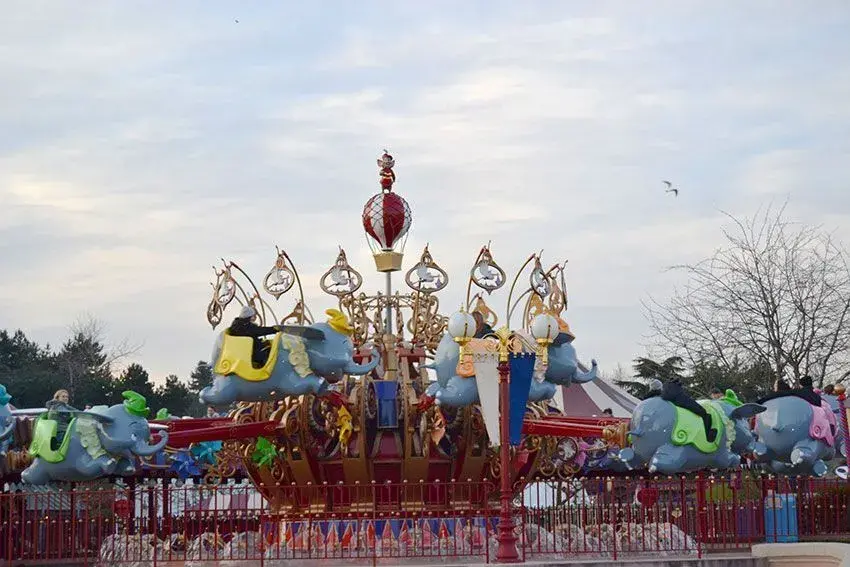 Carrusel de Dumbo Volador en Disneyland París