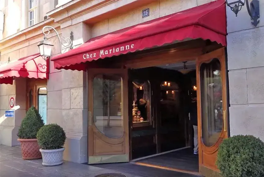 Fachada del boutique Chez Marianne en Disneyland París