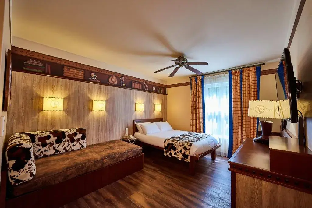 Habitación temática de Woody el Sheriff en el Hotel Cheyenne