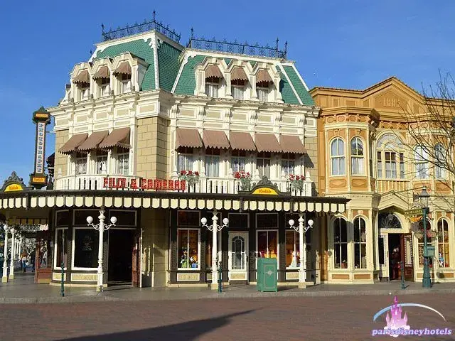 Fachadas coloridas en Main Street USA - Disneyland París