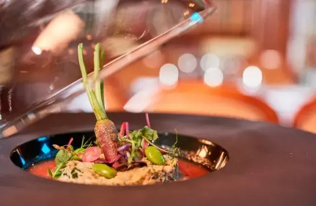 Walt's Restaurant - Presentación de plato gourmet