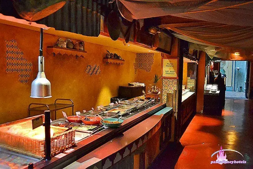 Comedor principal de Agrabah Café
