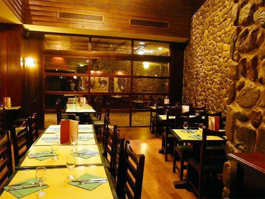 Mesas preparadas en Beaver Creek Tavern