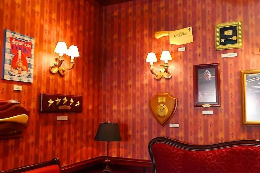 Bistrot Chez Rémy - Sombrillas de cóctel gigantes