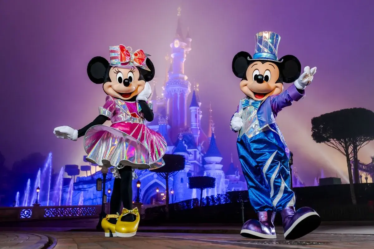 Niños felices en Disneyland París
